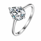 JIGrandeur™Celora  Moissanite Ring