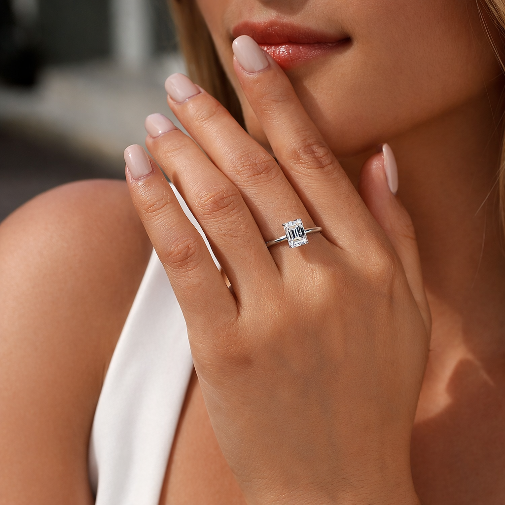 Grandeur™ Monza Emerald Moissanite  Ring
