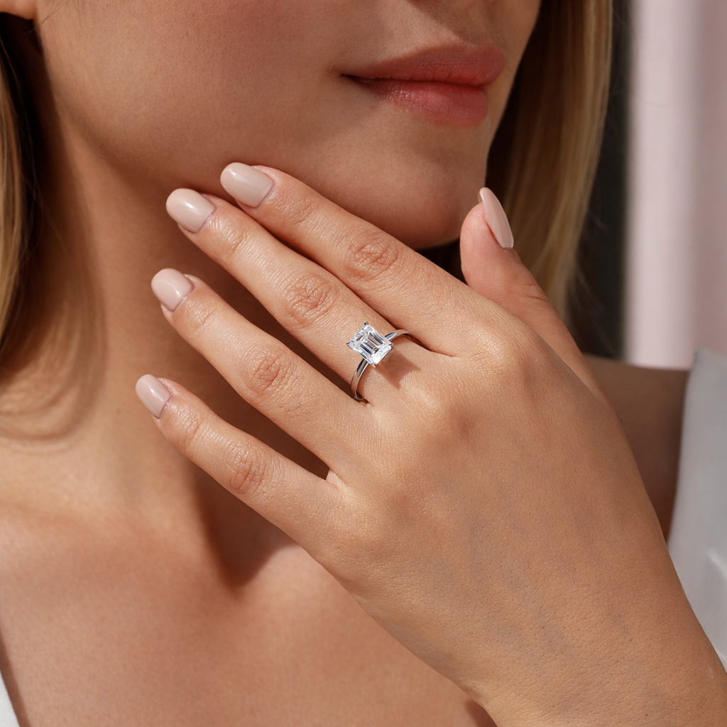 Grandeur™ Monza Emerald Moissanite  Ring