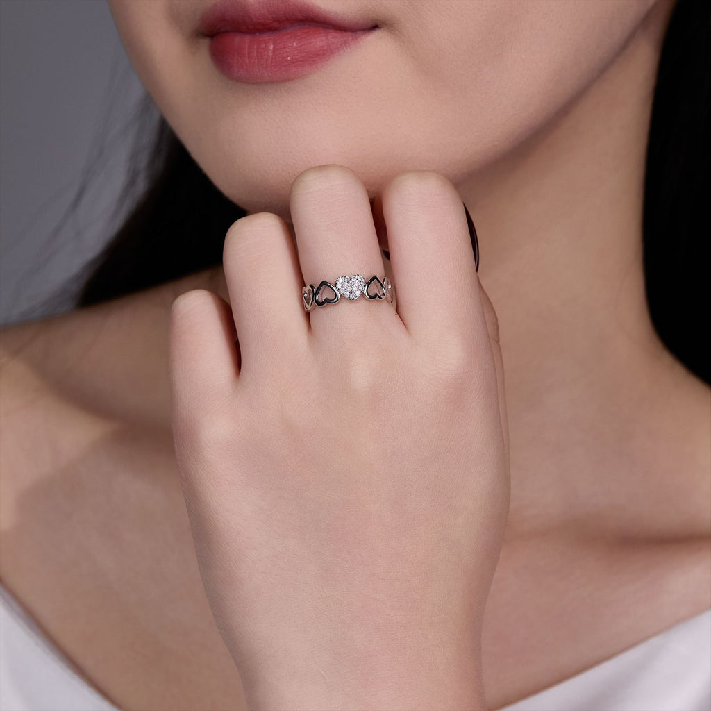 JIGrandeur™Amore Moissanite Ring
