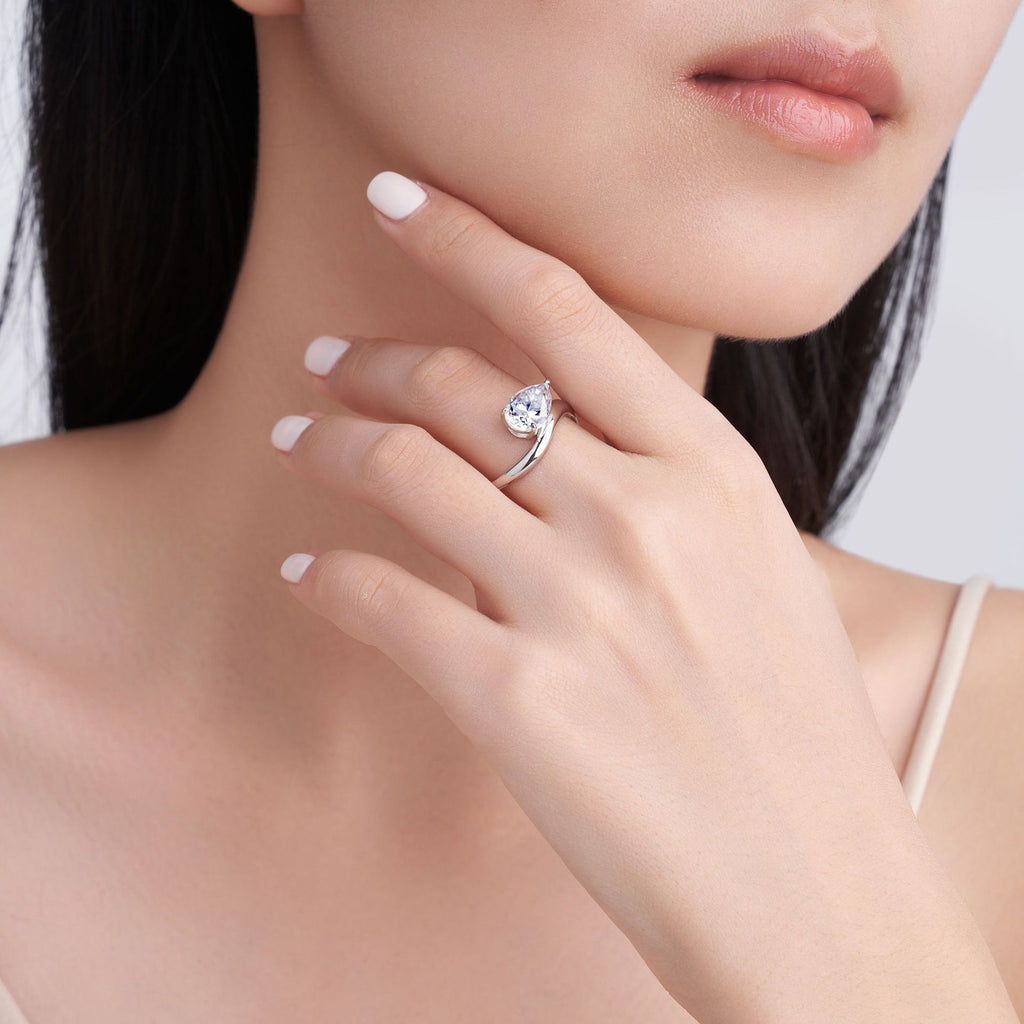 JIGrandeur™ Alyra Moissanite Ring